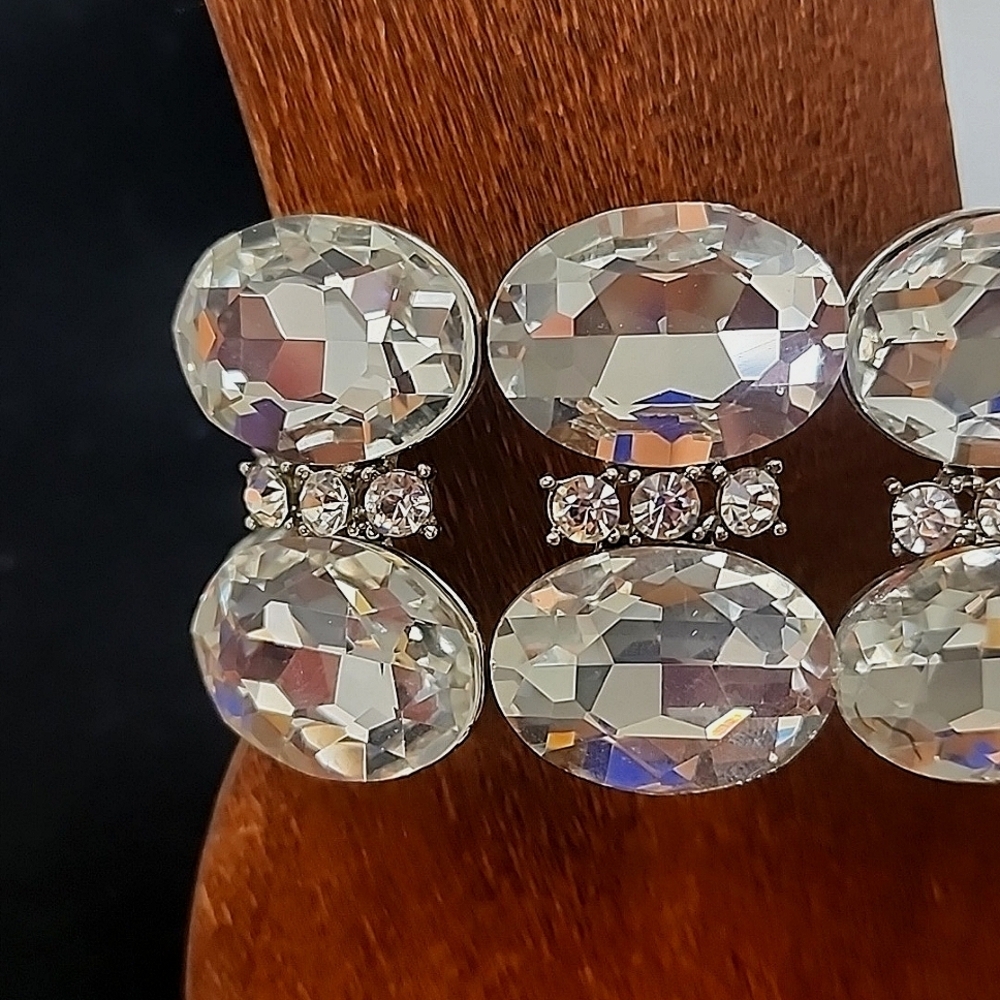 Statement Silver Oval Crystal Stretch Bracelet - image 6